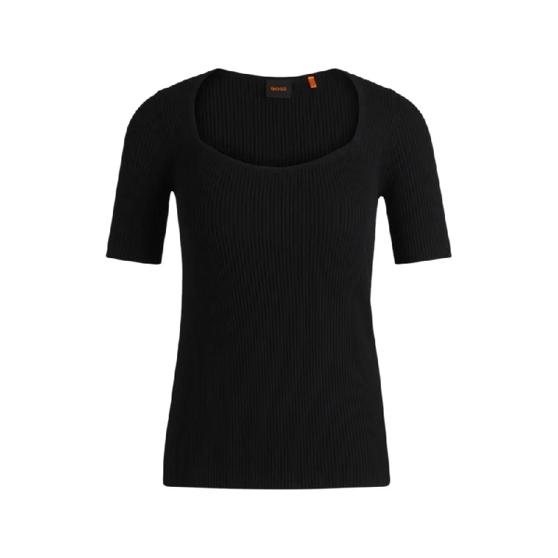 Women's Outfit Square-neck short-sleeved sweater in ribbed stretch fabric