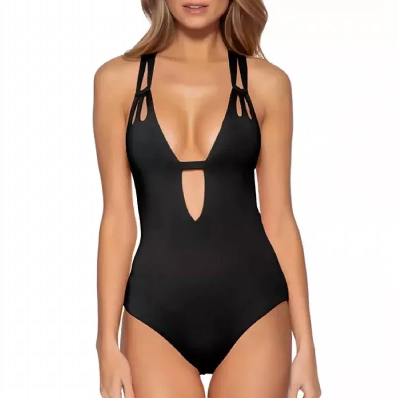 Fashionable Women's Clothes Skylar Plunge One Piece Swimsuit In Black