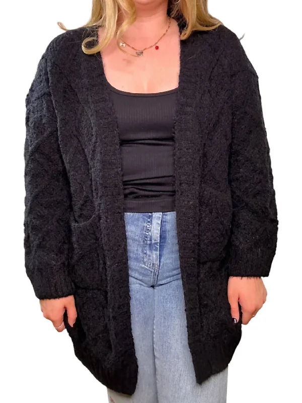 Fashionable Women's Wardrobe Cozy Cardigan In Black