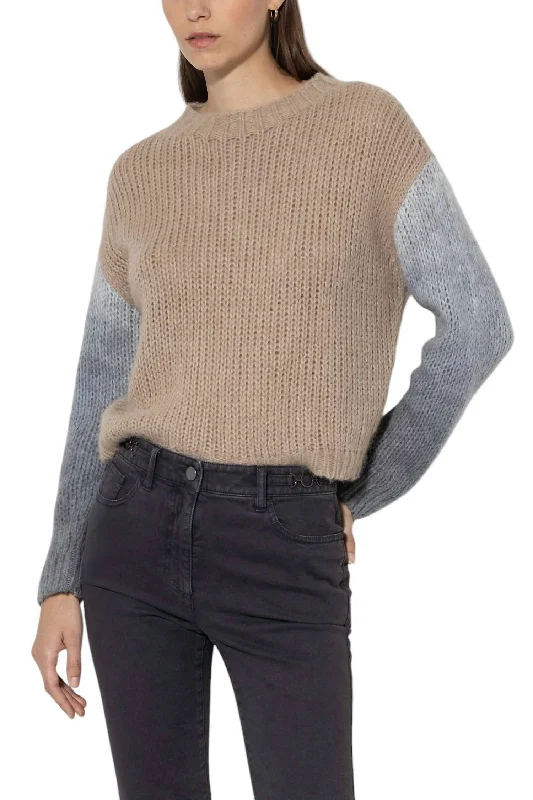 Chic Women's Outfit Ideas Sweater With Spray Effect In Soft Camel