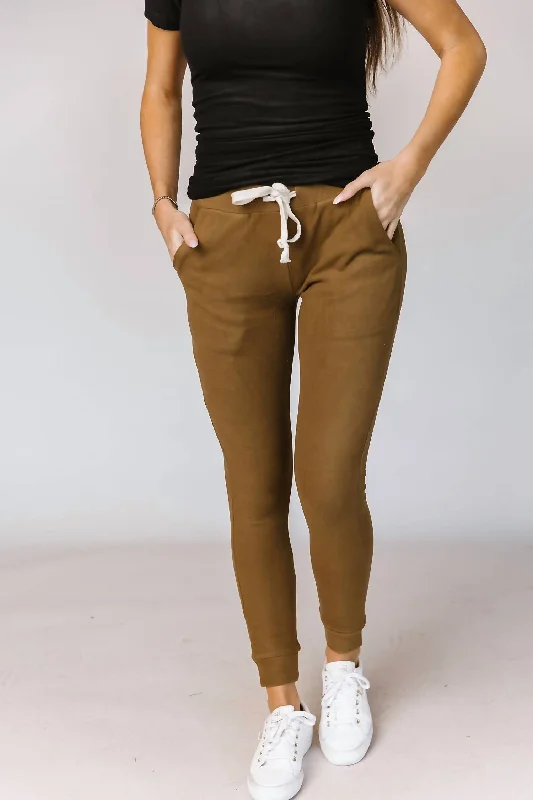 Women's Casual Clothing For Lounging Performance Fleece Joggers In Lemongrass