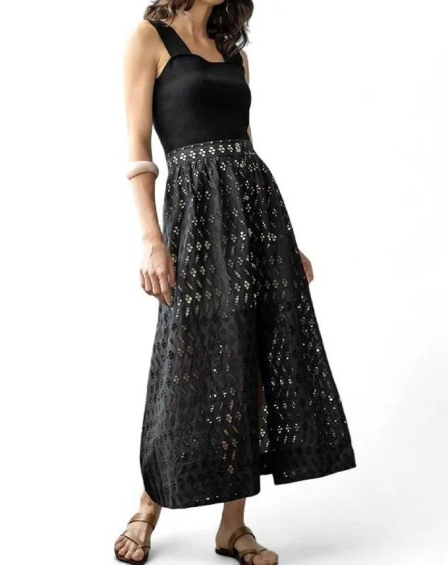 Women's Elegant Evening Outfit Eyelet Side Button Maxi Skirt In Black